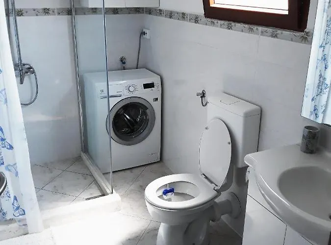 Family-friendly With Swimming Pool Zrnovo, Korcula - 16116 Apartament *